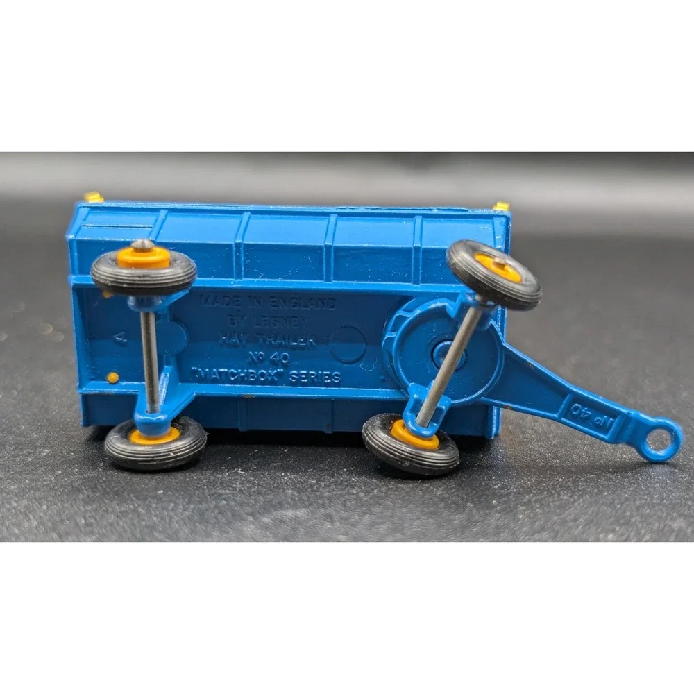 Vintage 1967 Matchbox No #40 Farm Hay Trailer with Original Box - Damaged Box